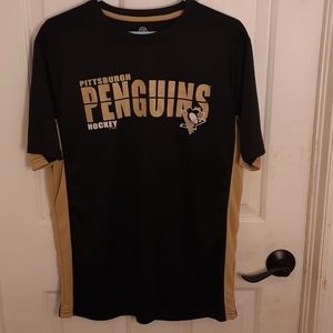 Pittsburgh Penguins hockey shirt size: large
